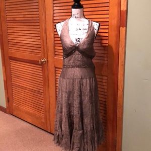 Cache size 4 taupe bronze embellished dress